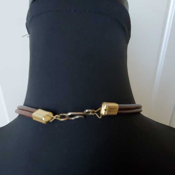 Necklace with leather - Picture 2 of 3